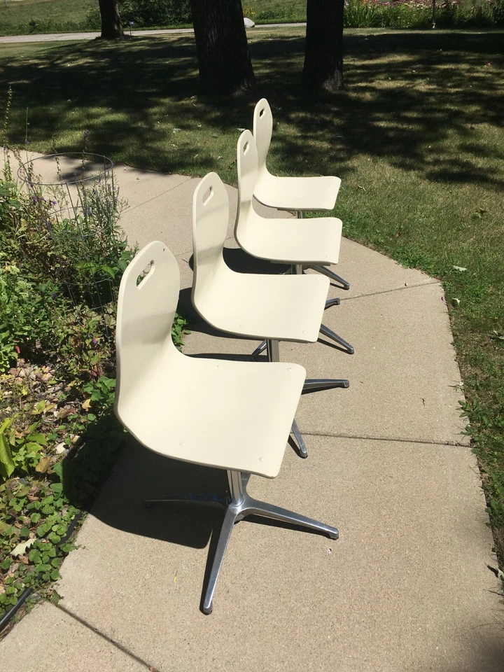 **4 SILLAS DE MADERA CONTRACHAPADA FORMADA CURVADA MCM DE COLECCIÓN BASE CROMADA GIRATORIA SPRITE Foto 3 de 4