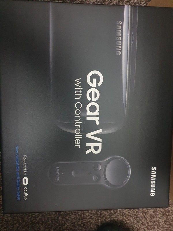 Sealed BNIB Samsung Gear VR Oculus With Controller