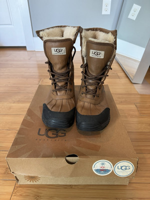 UGG ADIRONDACK II OTTER SNOW BOOTS, US 9/EUR 40