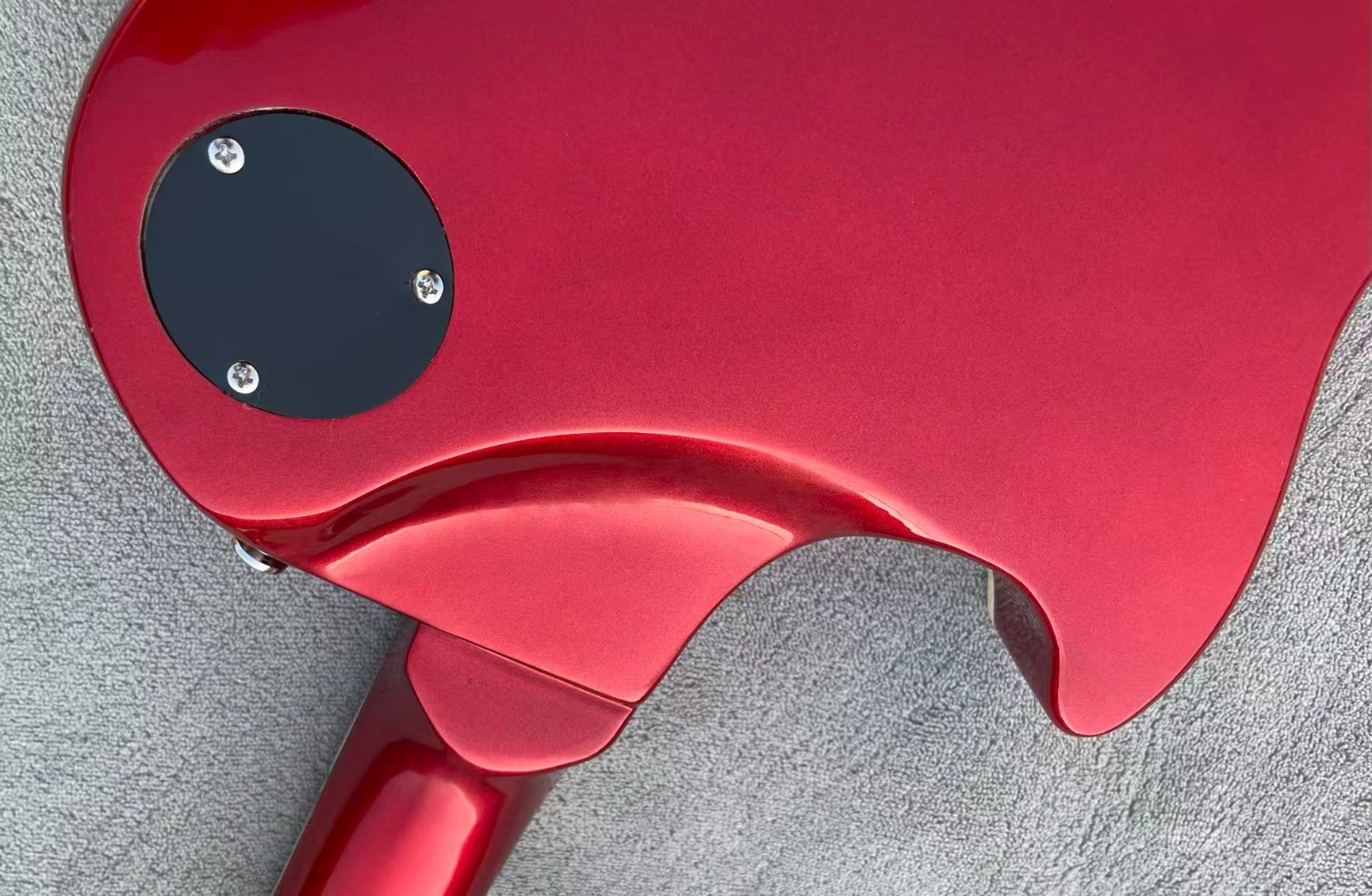 Modern 6 Strings Electric Guitar Bone Nut Glossy Metal Red Finished Solid Body