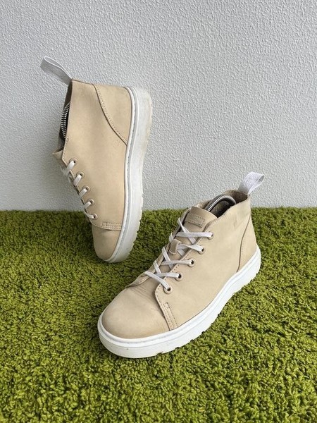Women Dr. Martens Boots Beige Leather 39 #7KJT