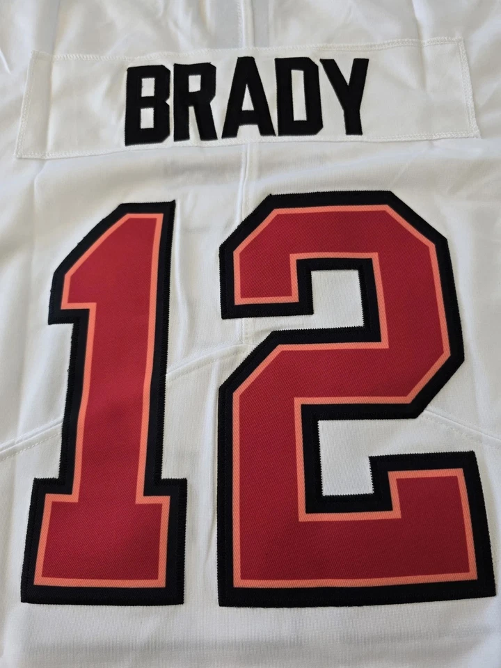 TOM BRADY #12 Tampa Bay Buccaneers White Home Jersey Men's Size Medium - Image 3 of 4