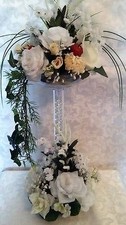 TABLE CENTERPIECE FOR WEDDINGS, BANQUETS,ETC. IVORY/WHITE COLOR/APPLES RED/GREEN