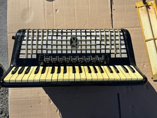 как выглядит Akkordeon Accordion Black Hohner Atlantic III 120 3 Bass 9 Register Case фото