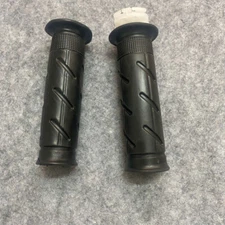 New Universal 7/8" Motorcycle Hand Grips Rubber Handle Bar & Throttle Tube