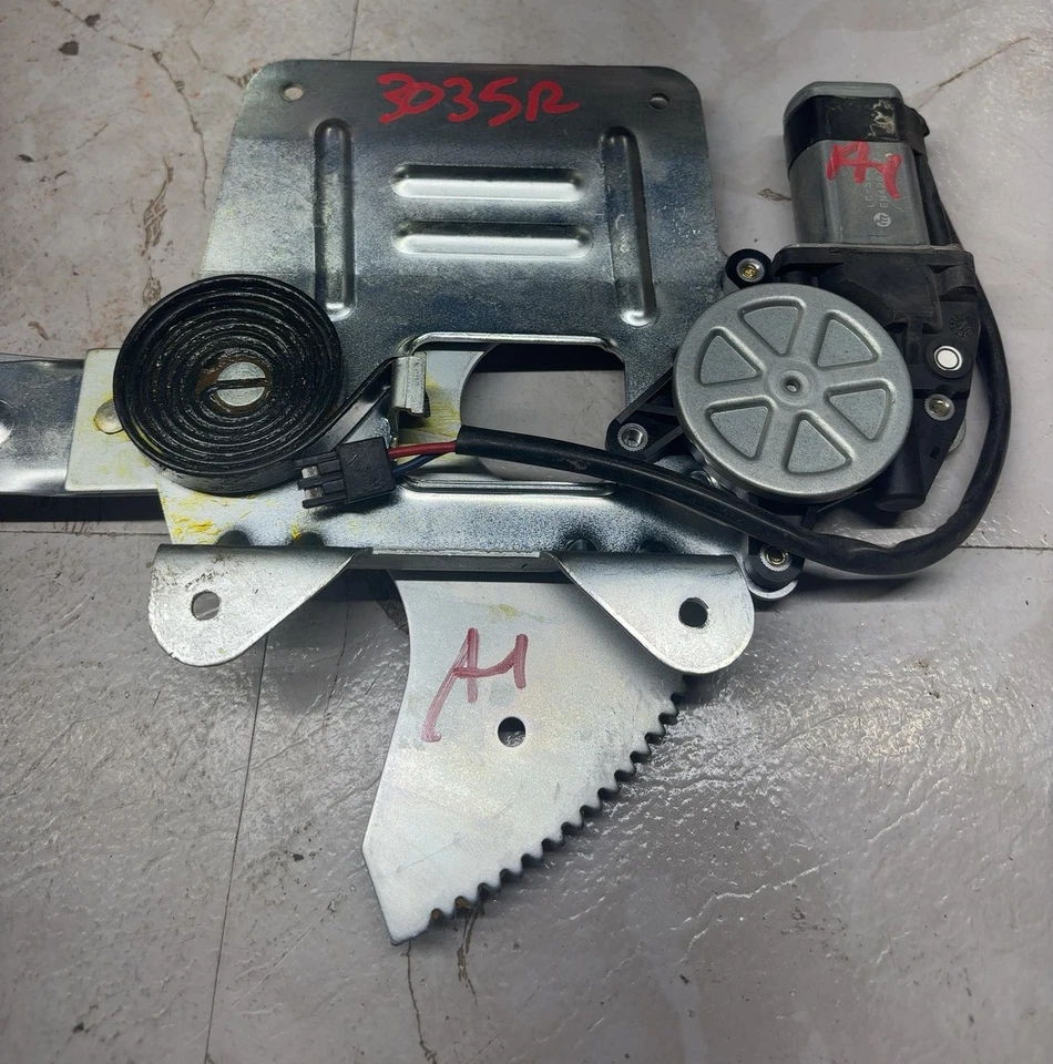 1995-05 S10 BLAZER 94-04 S10 S15 Right Front Door Power Window Motor & Regulator - Image 2 of 4