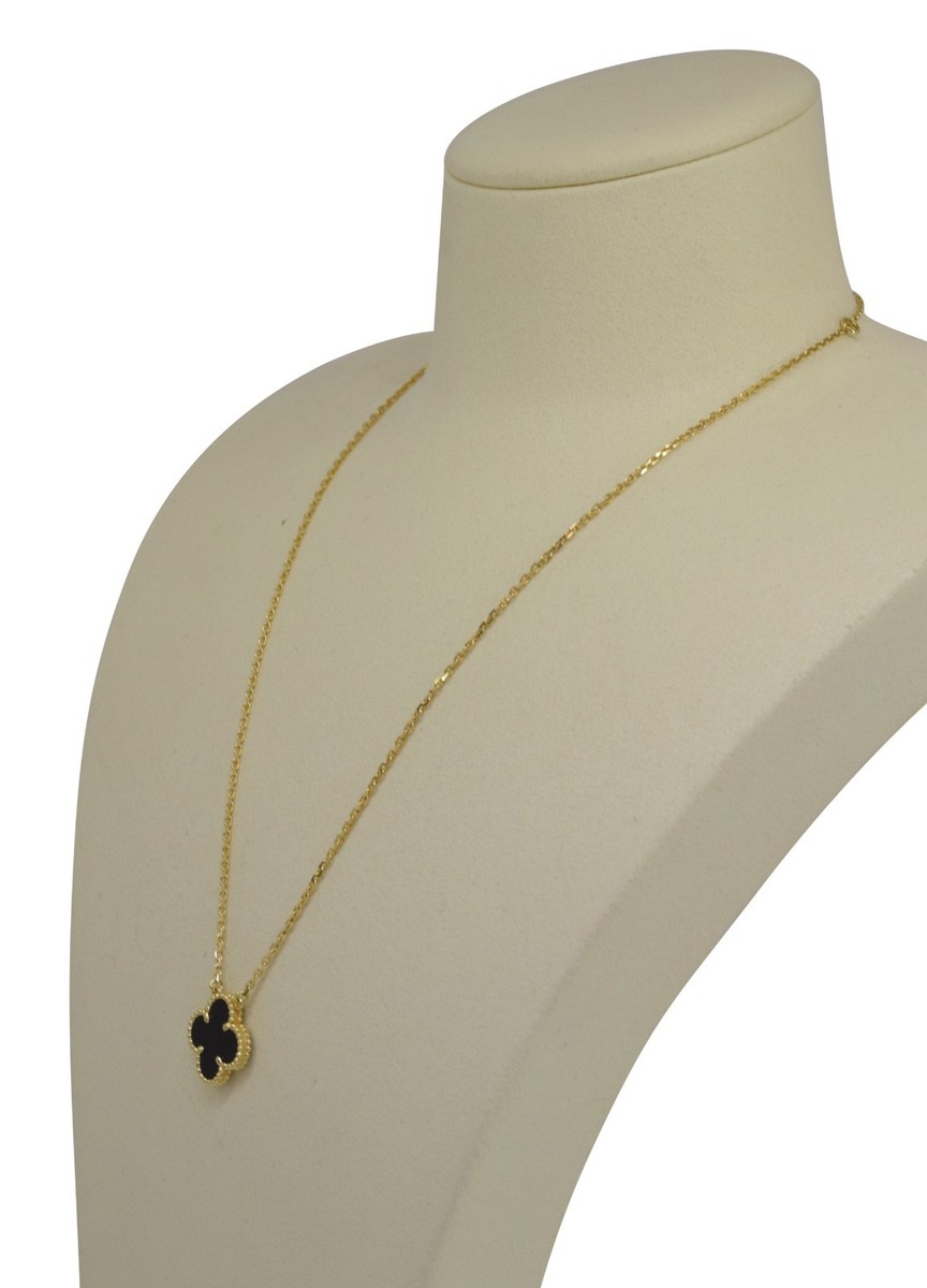 Van Cleef & Arpels Vintage Alhambra Pendant Onyx Yellow Gold