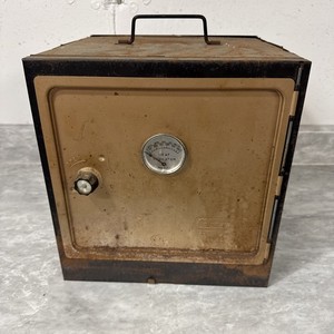 Coleman camp oven Foldable.   As Is