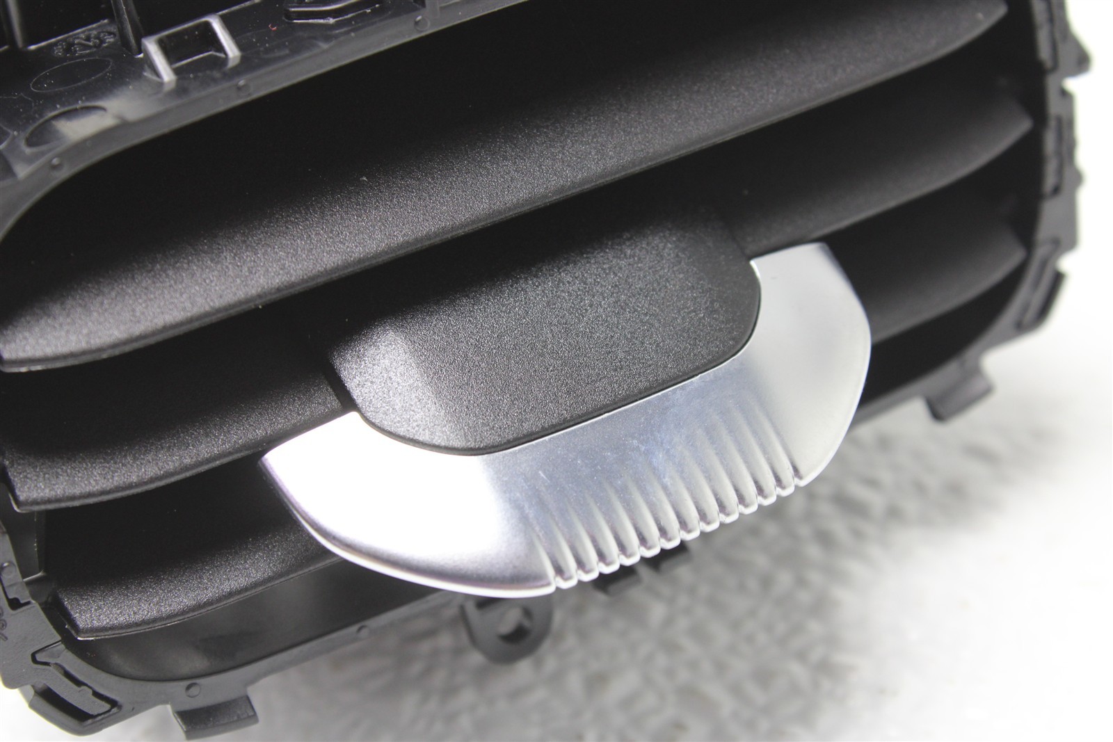 McLaren Artura 2025 Left Air vent P/N 16NC241CP