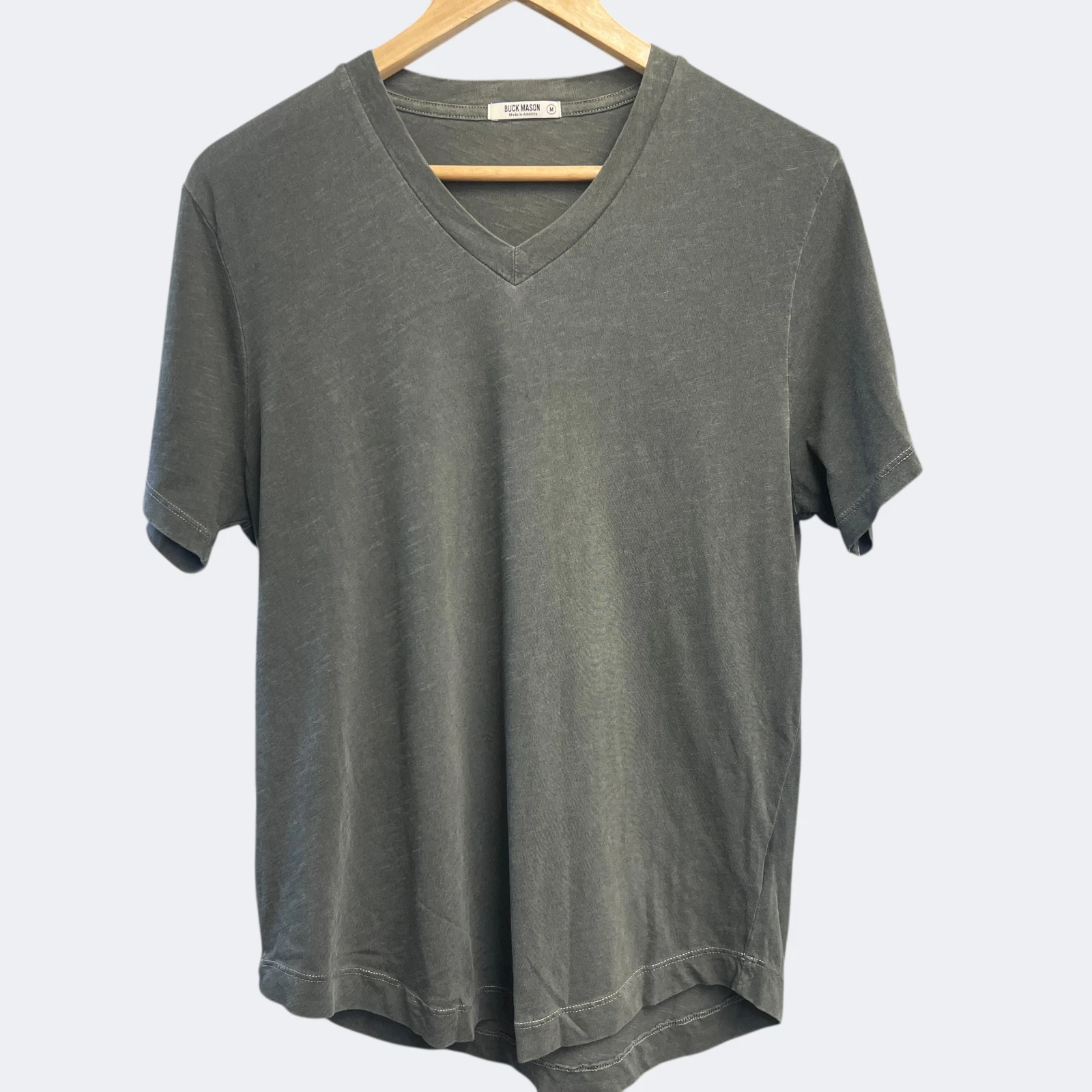 Buck Mason Shirt Mens M Green V Neck Slub Cotton Tee Made In USA M11002.102 NWOT