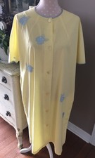 Vtg Duster Housecoat Dress Robe Lightweight Yellow Embroidered Grannycore Large