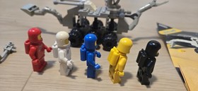 Lego 6880 Surface Explorer Spaceman Classic Blue Black Red White Minifigures Lot