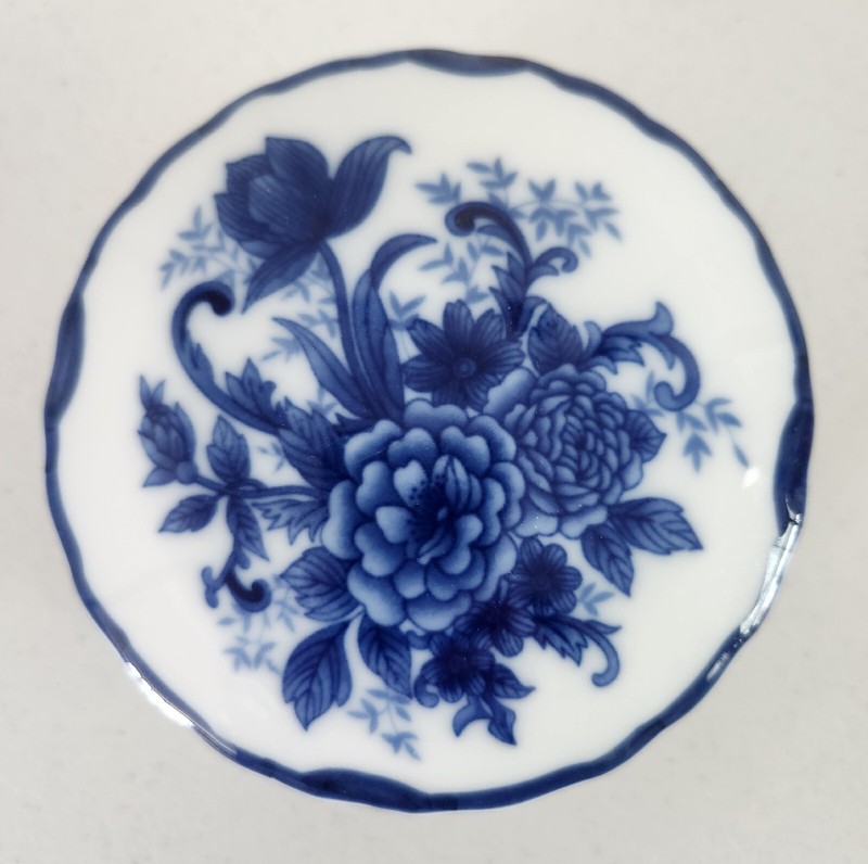 Vintage Powder Jar Indigo Flowers Blue White Ceramic