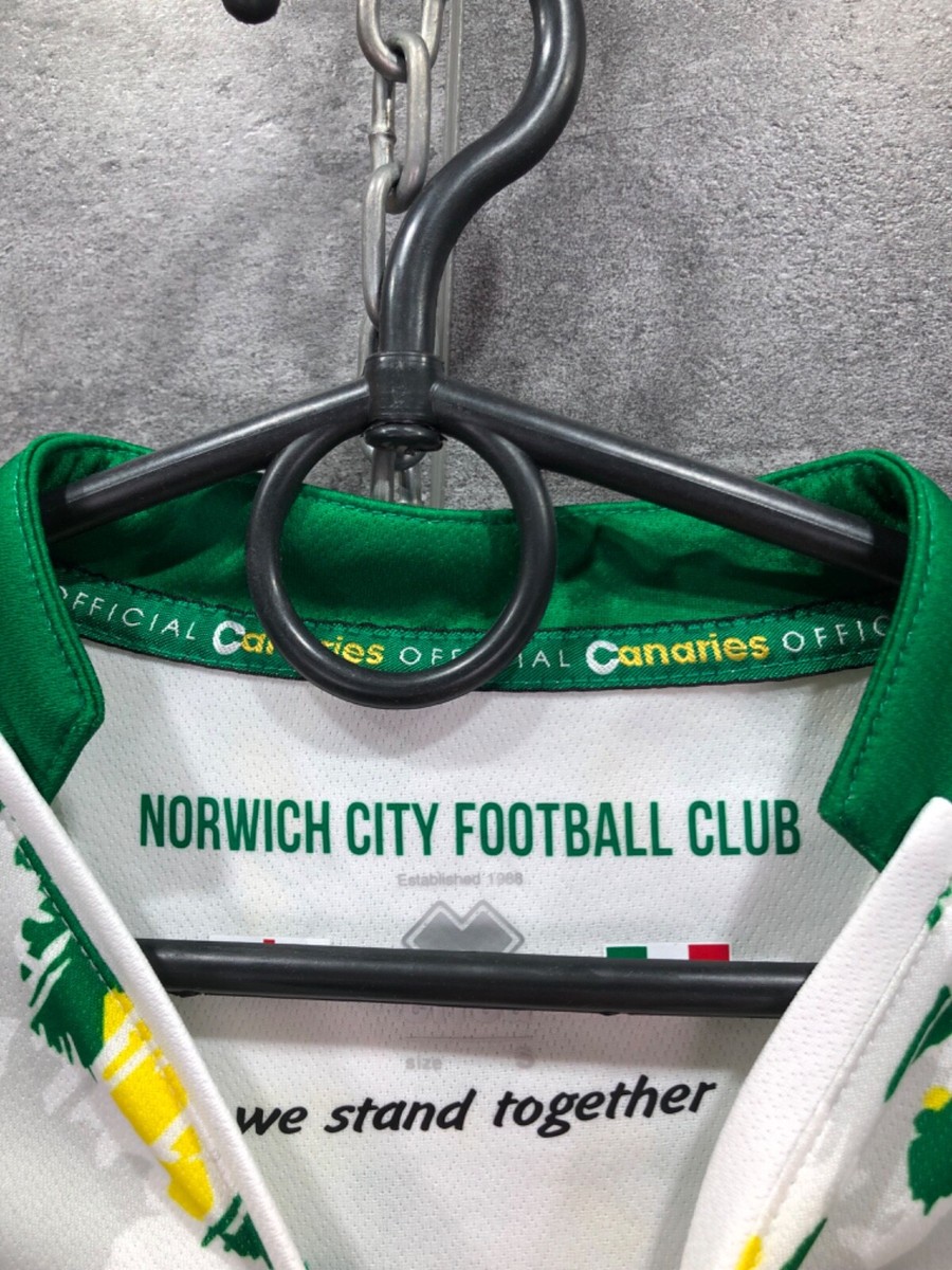 Norwich City: Canaries new 2025/26 home kit released | The Pink Un
