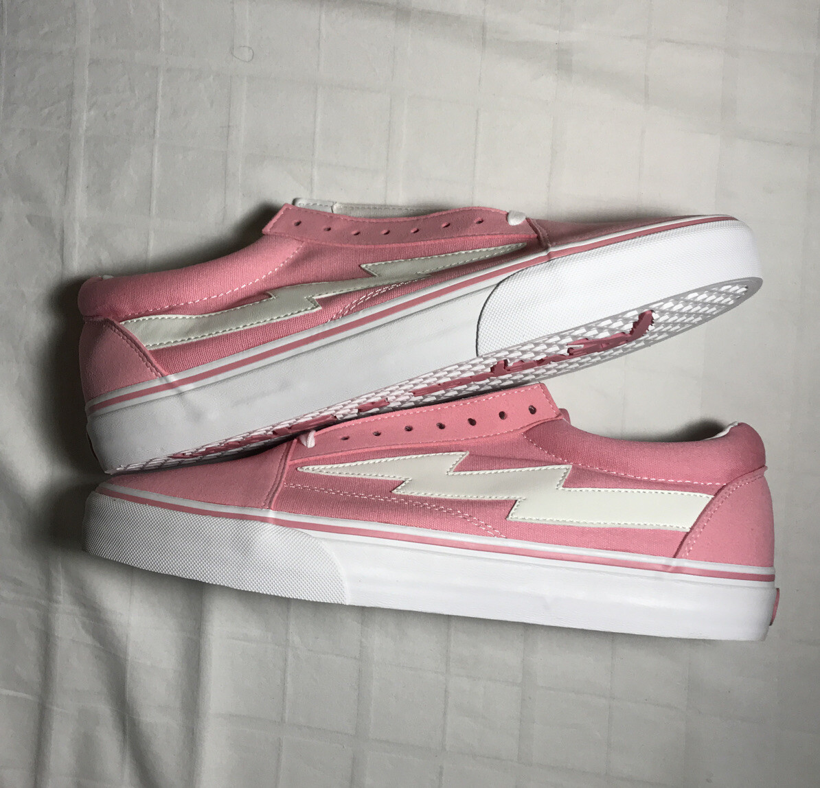 revenge shoes pink