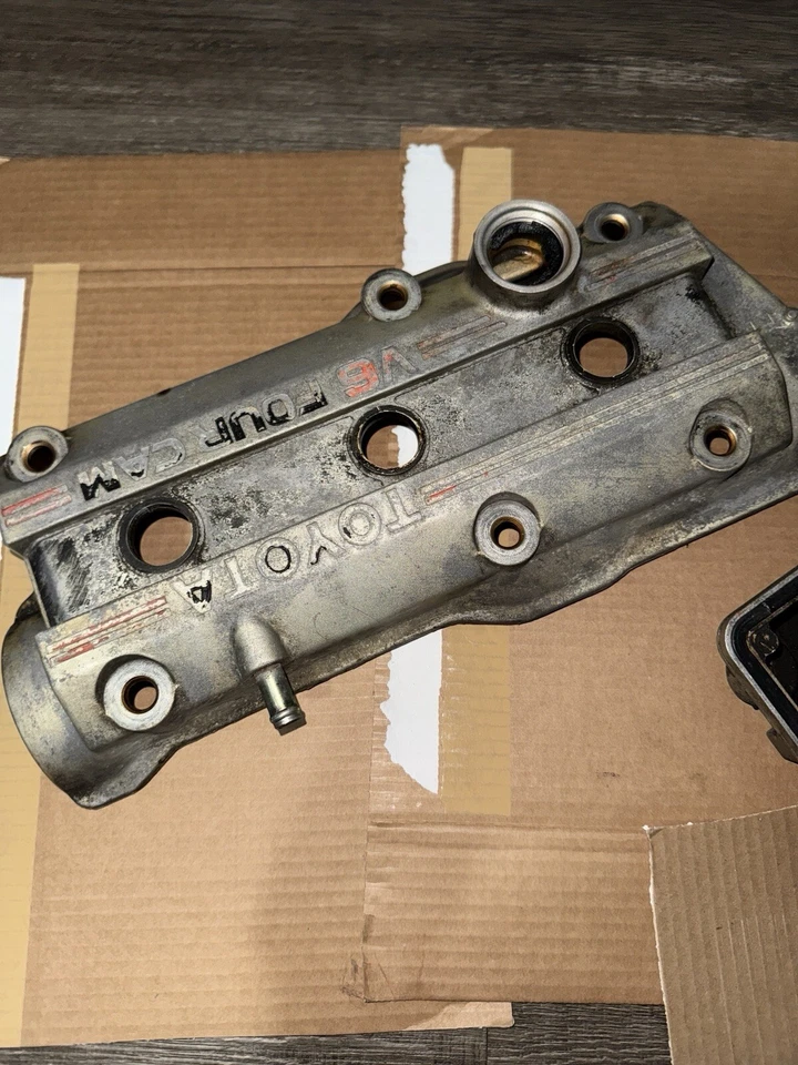 Toyota Camry 1988 cubiertas de válvula OEM 2,5 L V6 4 levas Foto 4 de 4