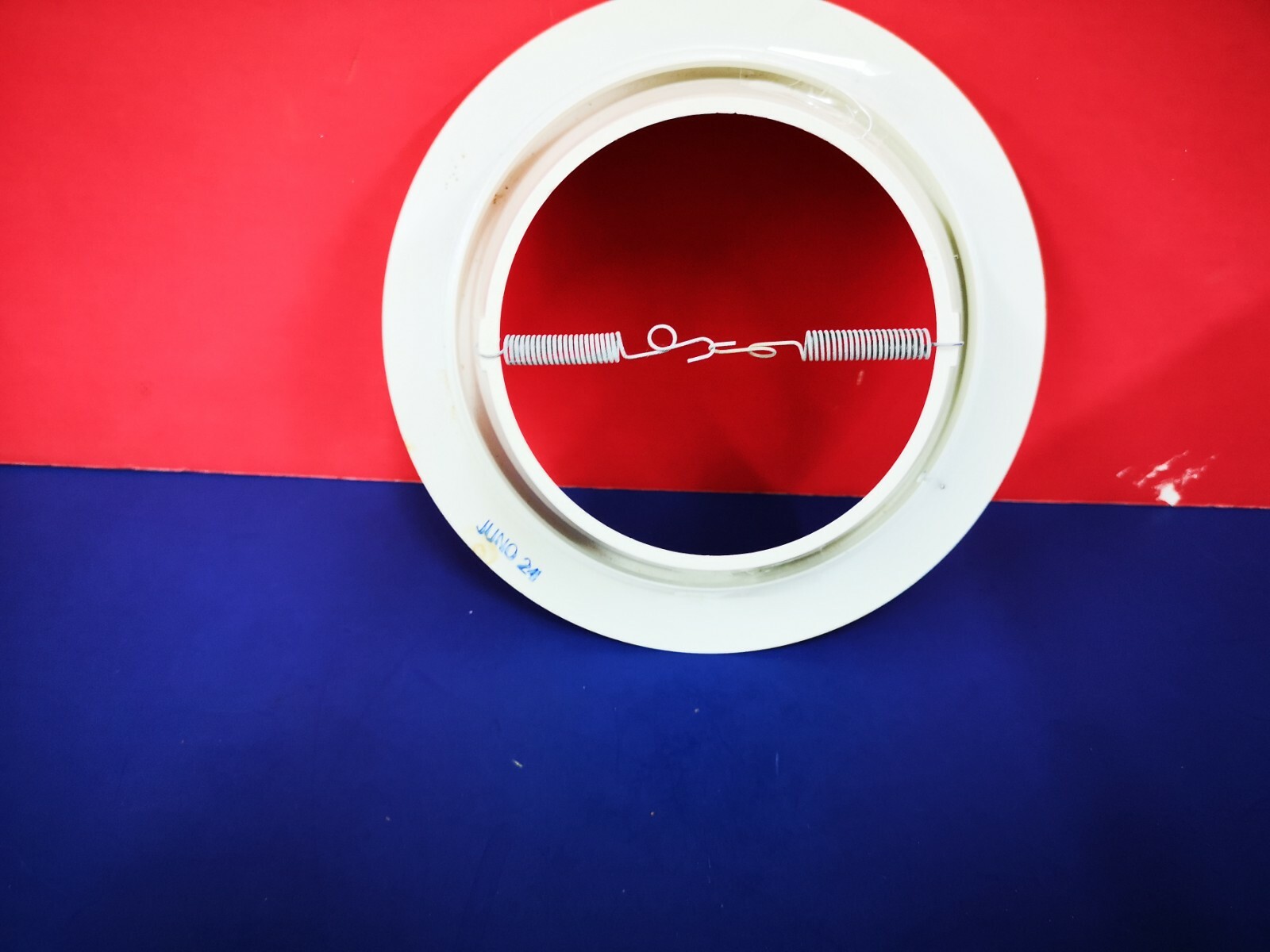 6-Inch WHITE STEPPED BAFFLE Recessed Can TRIM 75W R30 NEW JUNO Lighting 24W-WH