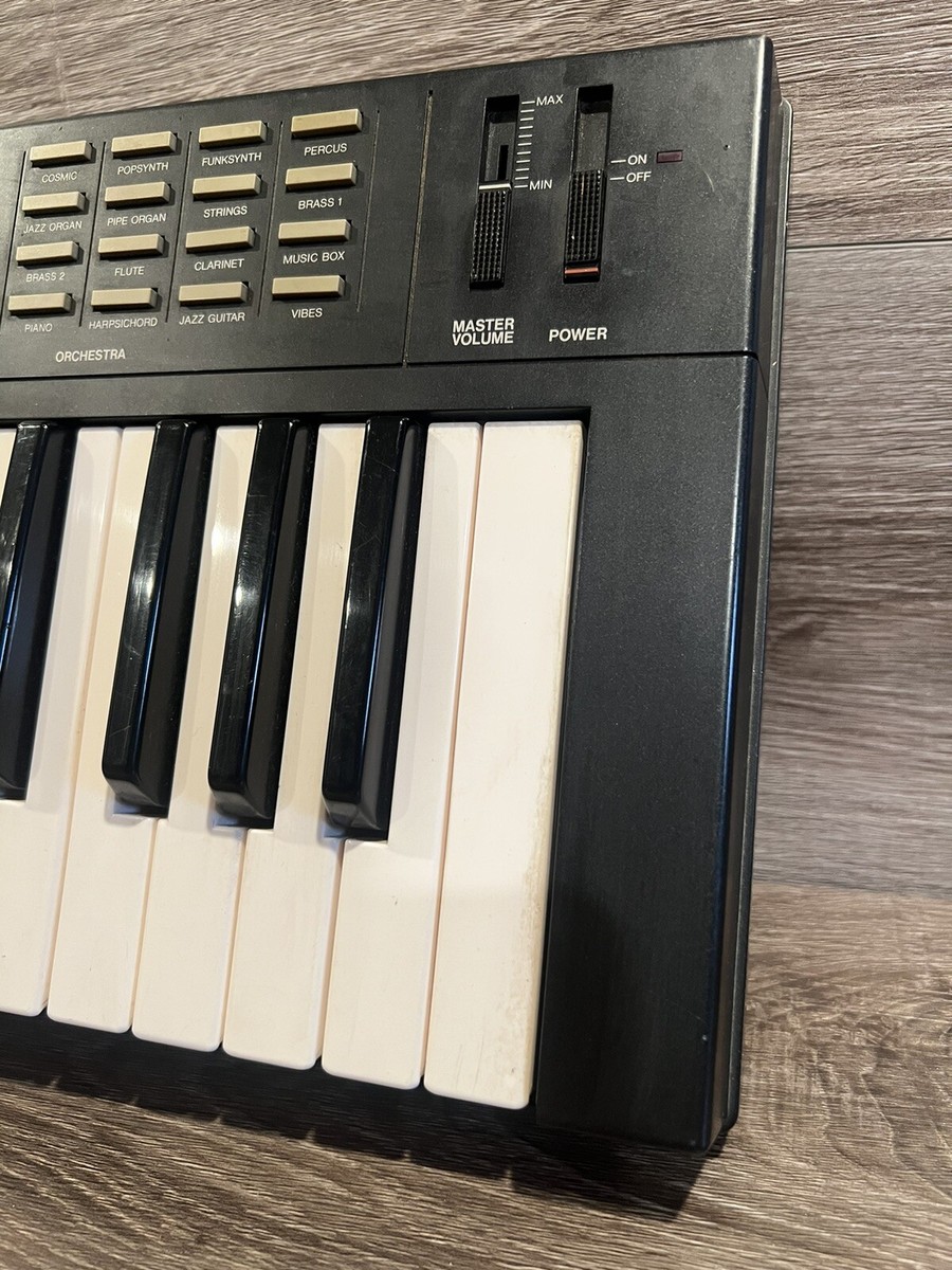 Yamaha Psr-11 Keyboard Electronic Synth Piano Portatone