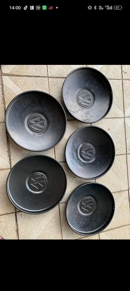 Vintage Classic Volkswagen Hubcap - Image 2 of 2