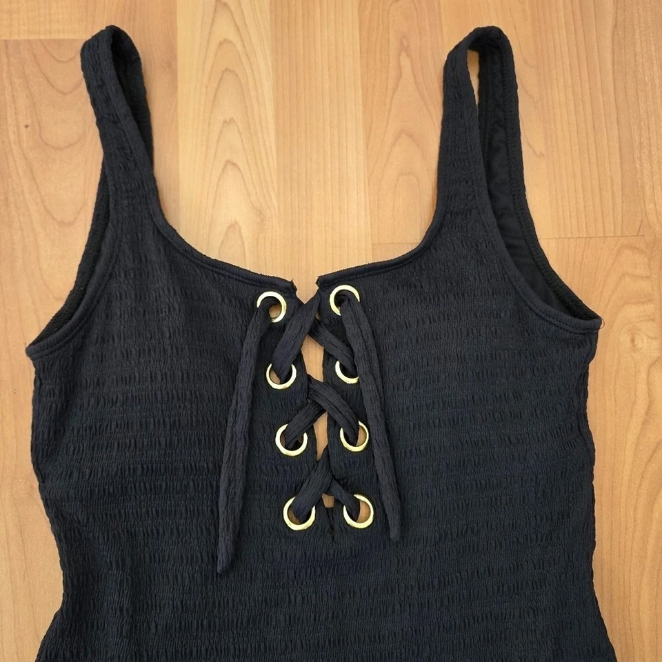 Traje de baño California Waves negro texturizado con cordones de una pieza talla L retro costero Foto 3 de 4