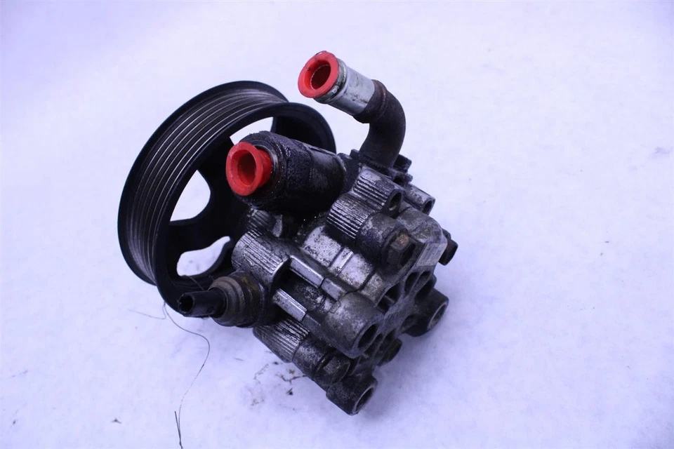 Used Power Steering Pump fits: 2004 Toyota Rav4  Grade A - Image 2 of 4