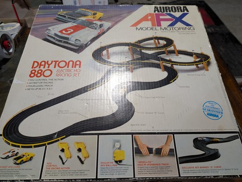 1973 Aurora AFX Daytona 880 HO Slot Car Set