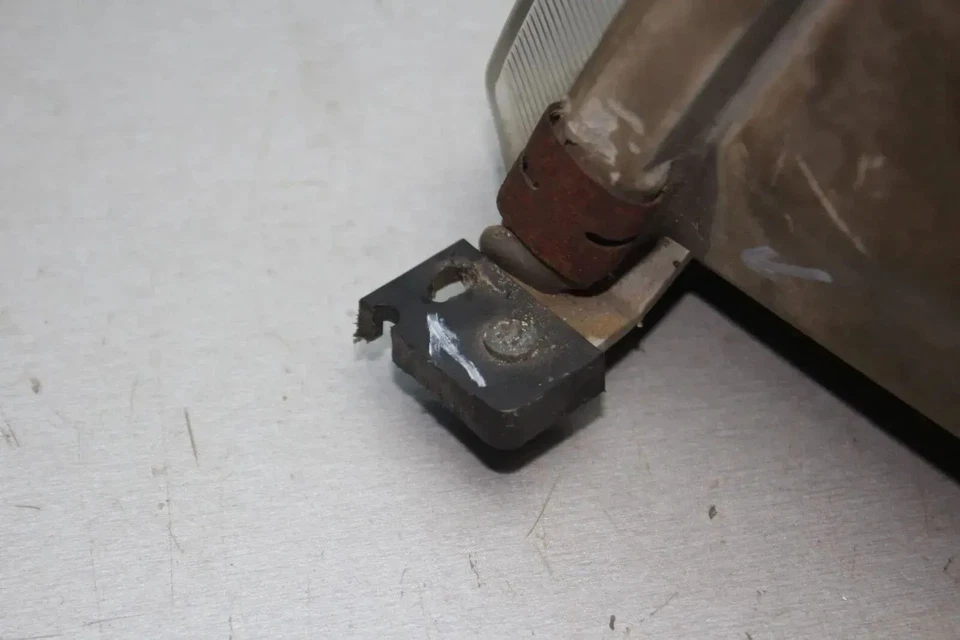 Volvo 340 360 DL Bj.1989 Scheinwerfer Blinker vorne rechts Hella 12505400 - Bild 3 von 4