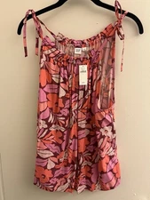Gap Women’s High Neck Swing Top Size L NWT!!!
