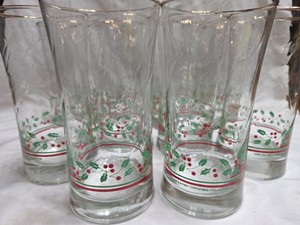 10 Vintage 1983 Arby's Christmas Collection Holly Berry Glasses 5-1/4"
