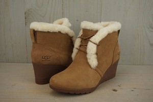 ugg jeovana wedge ankle boot