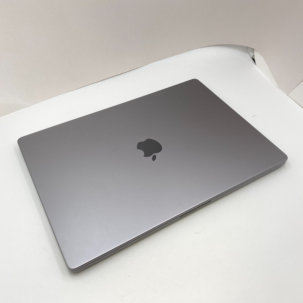 Apple MacBook Pro 16