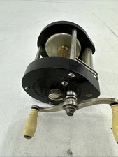 VTG Fishing Reel A.F. Meisselbach  MFG. CO 100 Level Winding Conventional Reel