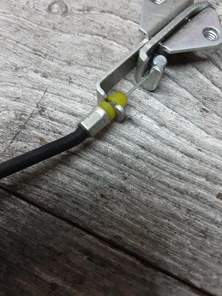 2007 07 06-08 Kawasaki Ninja 650R EX650R Driver Passenger Seat Latch Lock NO KEY - Image 4 of 4