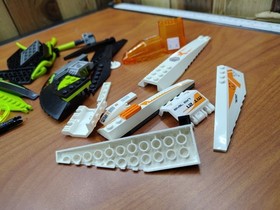 LEGO Mars Mission 7693 Alien Strike & 7692 Loose Parts Lot &ndash; Incomplete Sets