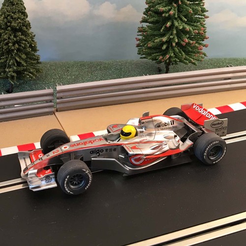 Scalextric 1:32 Digital Car - C2837D F1 Vodafone MP4-21 Lewis Hamilton #2 #Z