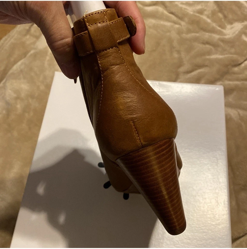 Isaac Mizrahi Vicky Cuero Cuña Botín/Botín NUEVO Foto 4 de 4