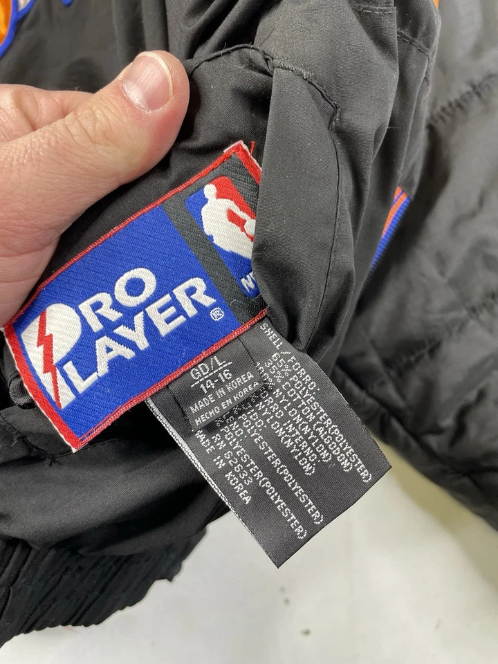 Vintage Pro Player New York Knicks Reversible Puffer Jacket Youth Large NBA - Image 3 of 4