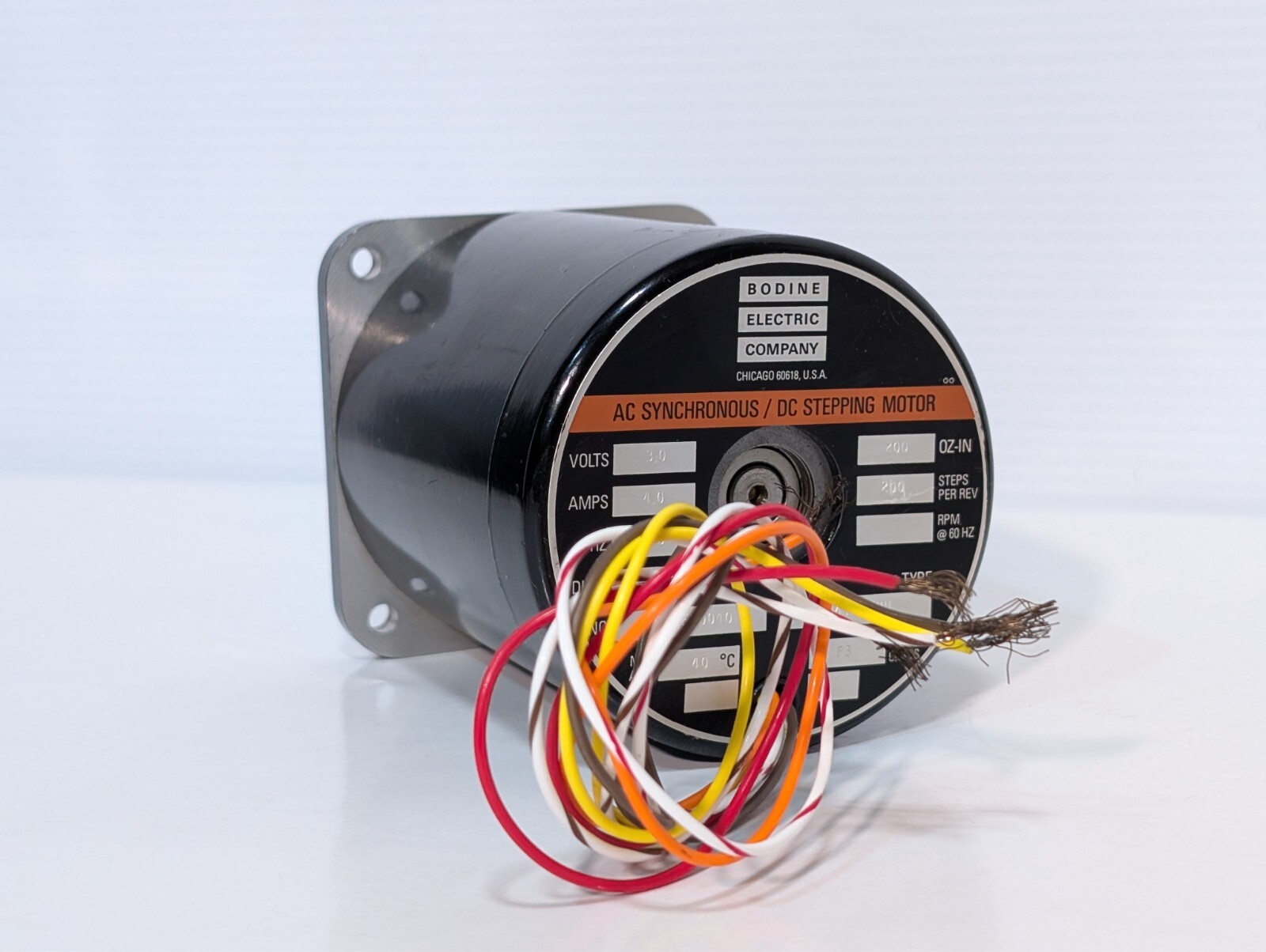 NEW Bodine 34T2BEHH DC Stepper Motor 2013FL0040 3V 4A 200 OZ-IN 200 Steps/Rev
