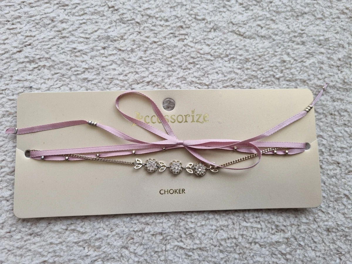 Accessorize choker clearance