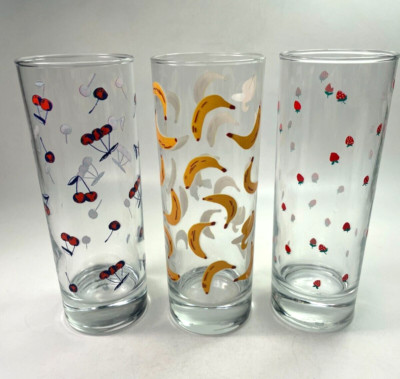 Urban Outfitters Fruit Juice Glasses  Banana Strawberry Cherry 12 oz S/3 Cup C52