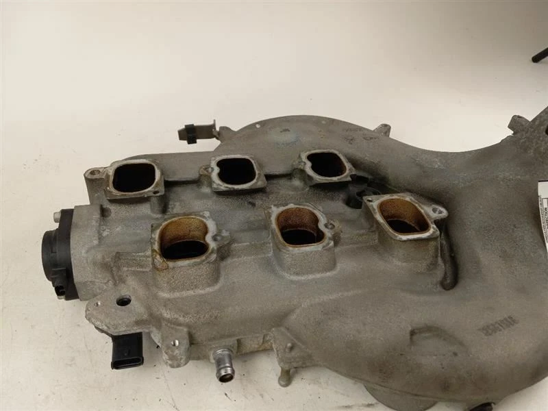 Cadillac CTS 2004-2009 colector de admisión superior Foto 2 de 4