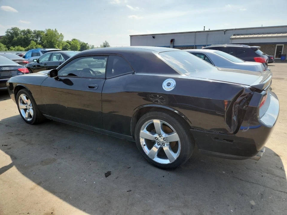 Used Front Right Door Assembly Front fits: 2010 Dodge Challenger electric window Foto 2 de 4