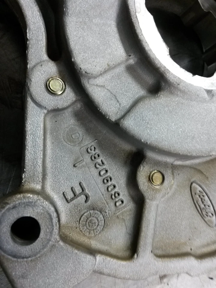 Bomba de óleo do motor de 1998 Lincoln Continental 4.6 - Imagem 3 de 4