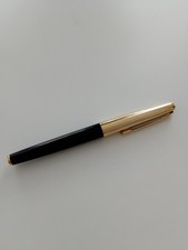 Pelikan P30 Füllhalter, 14 Karat OM Goldfeder, Rolled Gold