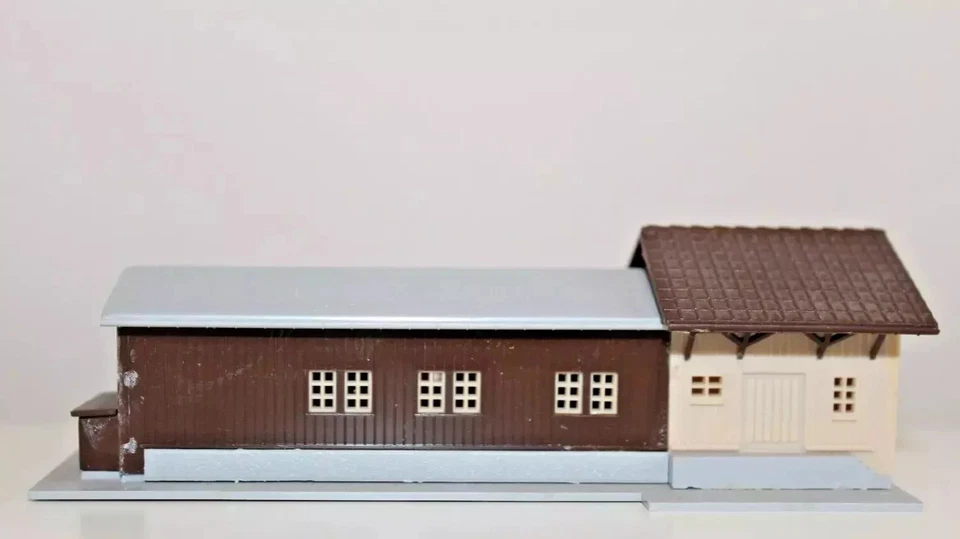 ALMACEN COBERTIZO MUELLE DE CARGA MARCA MARKLIN ESCALA Z 1:220 - Immagine 2 di 2