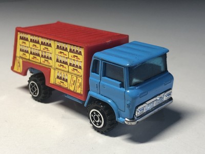 3'' 1984 Isuzu Coca-Cola Truck Yat Ming 1/64 Range Diecast Mint Loose 1/100