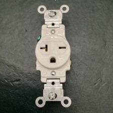 Leviton Single Receptacle Outlet 20 Amp 250 Volt Side Wire White Commercial