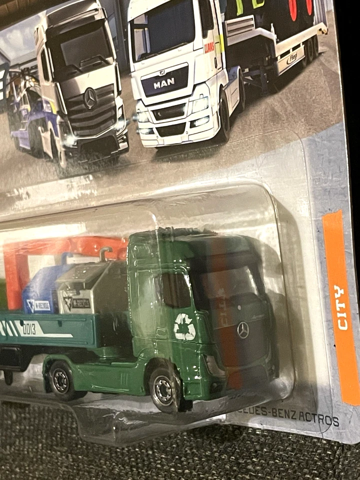 Miniature Majorette Mercedes Actros camion poubelle recyclage 18cm 1/87 2025 - Photo 2/4