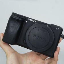Sony Alpha a6400 24.3MP Mirrorless Digital Camera（Body only） Black - 95% New