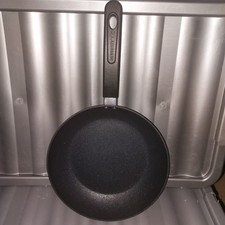 Scoville Neverstick  Pure 24cm Frying Pan With Slight Damage Seen In Pic. New